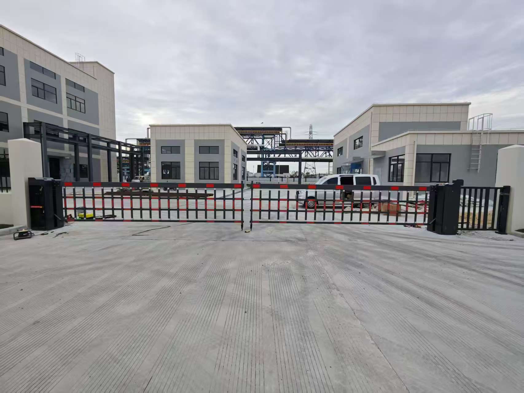 镇海炼化基地承包综合服务